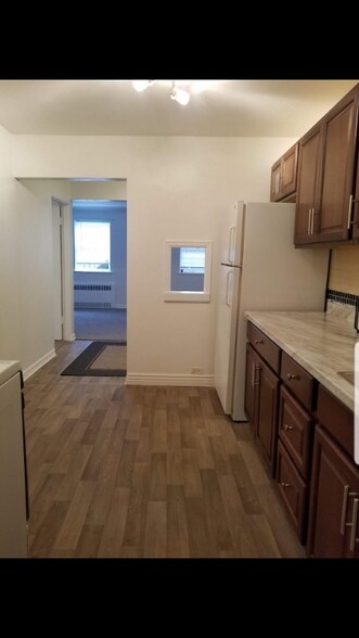 Building Photo - 3376 S Sherman St