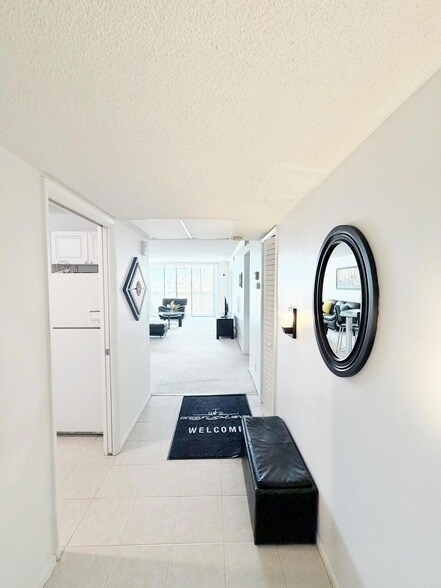 Building Photo - 2681 S Course Dr