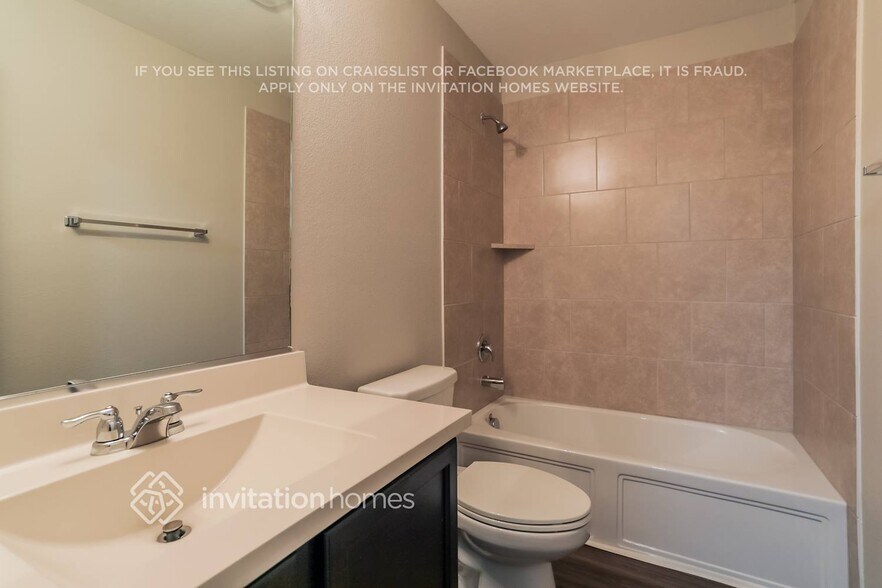 Building Photo - 441 Pollyann Trl