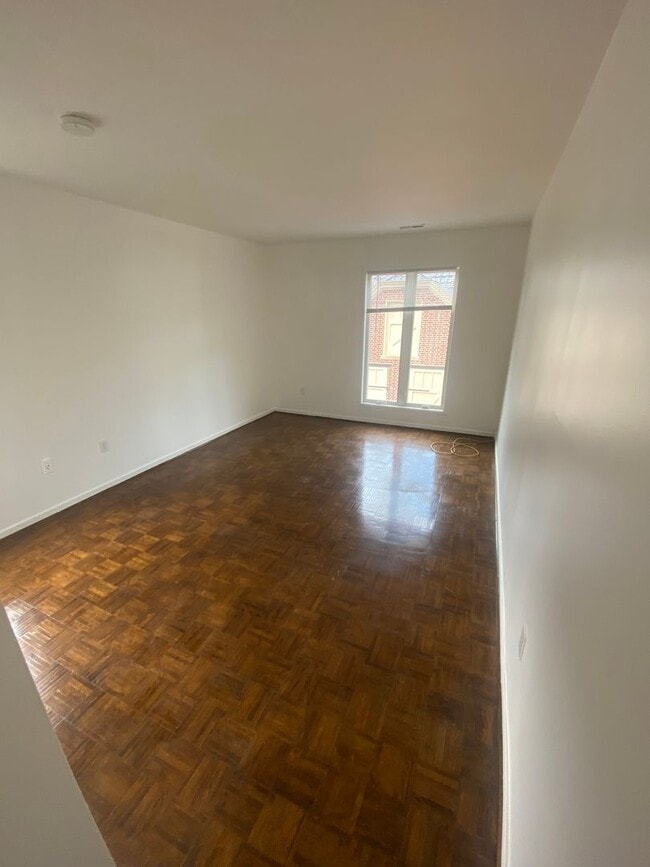 Building Photo - A charming one bedroom, one bath apartment...
