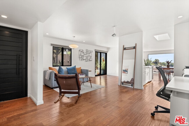 Building Photo - 485 Canyon Vista Dr