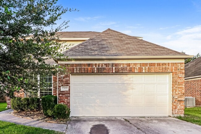 Primary Photo - 17818 Aveleigh Ln