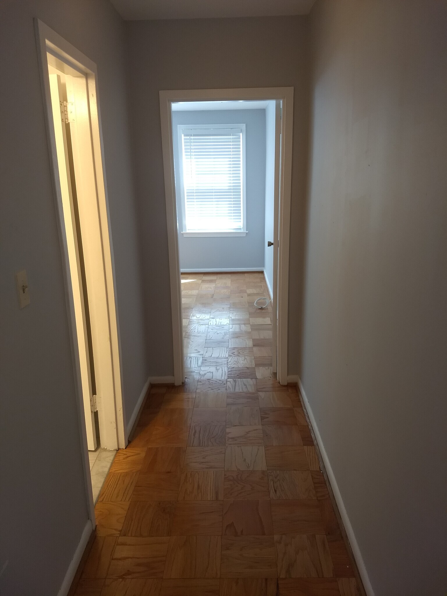 Building Photo - 3535 Chevy Chase Lake Dr