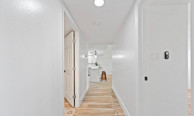 Building Photo - 7930 E Camelback Rd