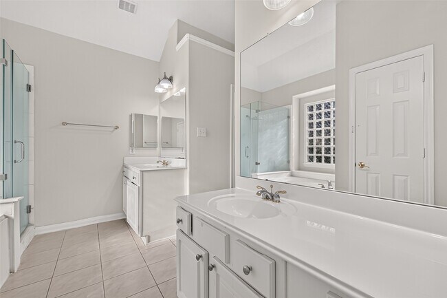 Building Photo - 10802 Warner Hollow Ct