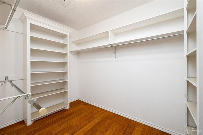 Building Photo - 812 Rio Grande Dr
