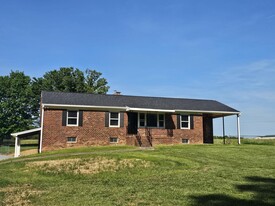 Building Photo - 16090 Pouncey Tract Rd
