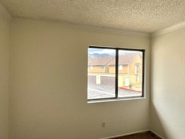 Building Photo - 1460 Kendall Dr