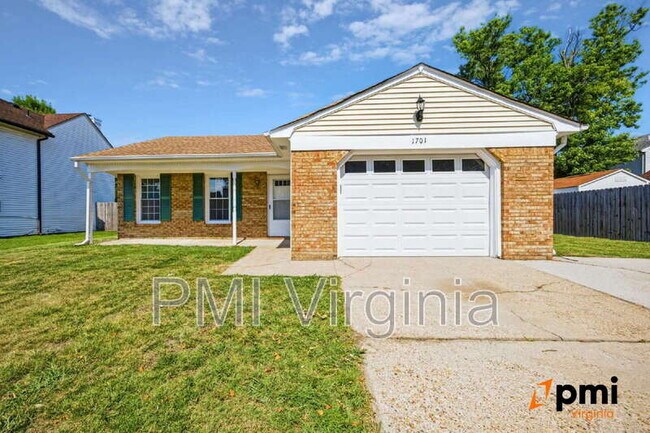 Building Photo - 1701 Darrow St