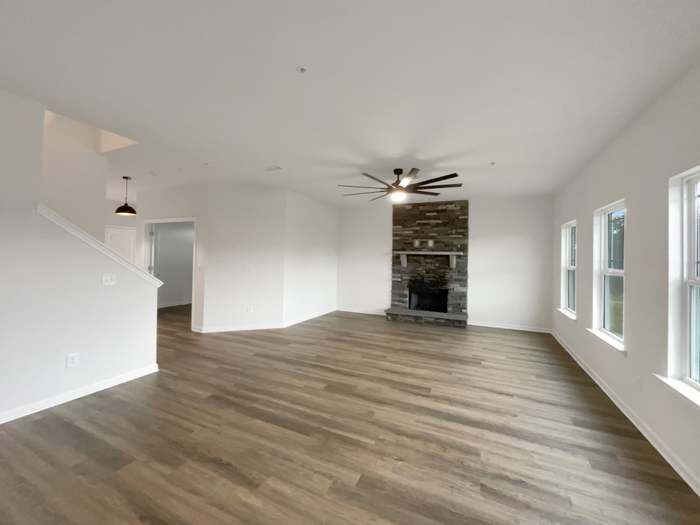 Building Photo - 203 Fount Hackney Ln