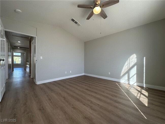 Building Photo - 6987 Wineberry Dr