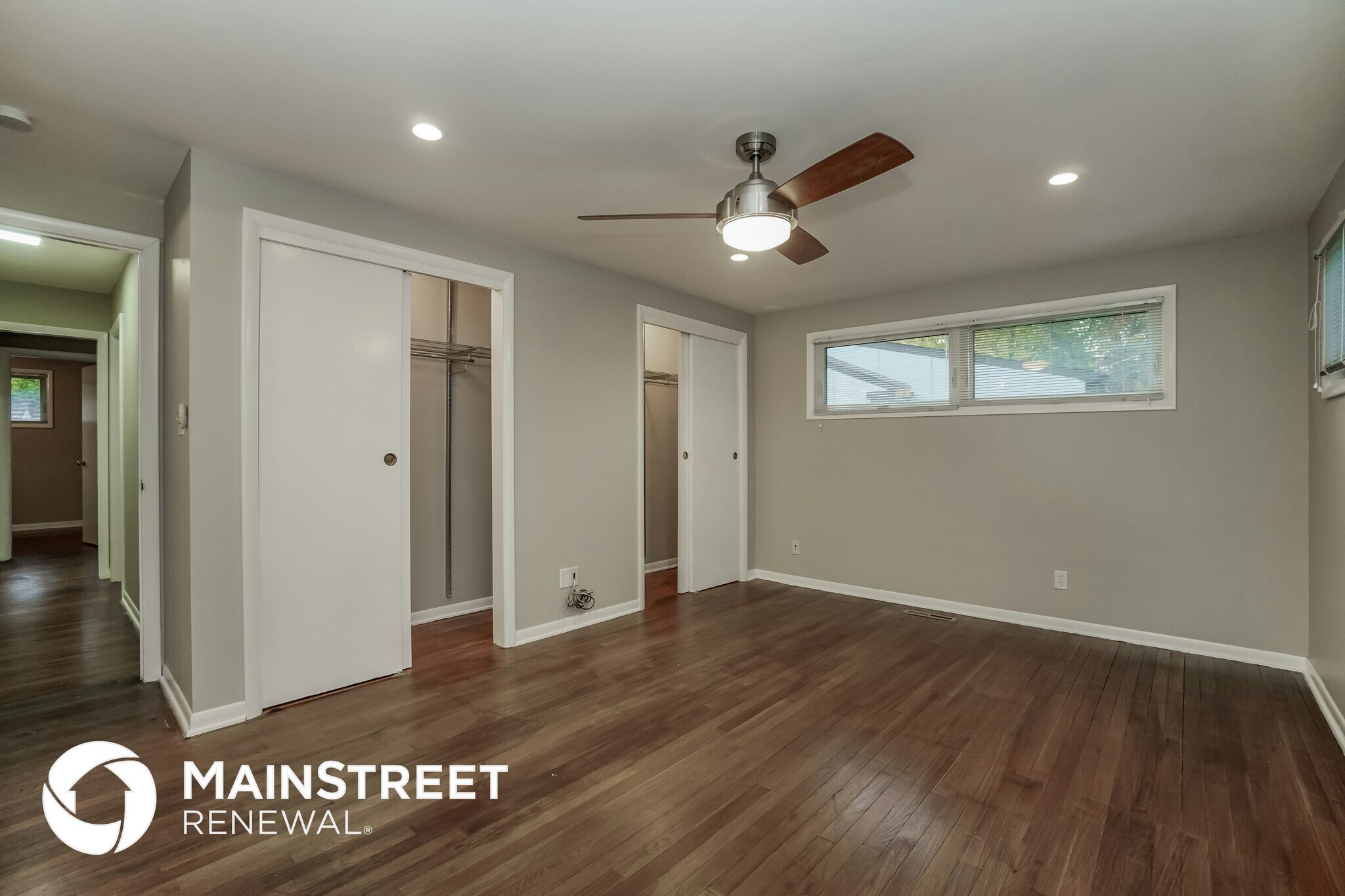 Building Photo - 414 E Clearview Ave