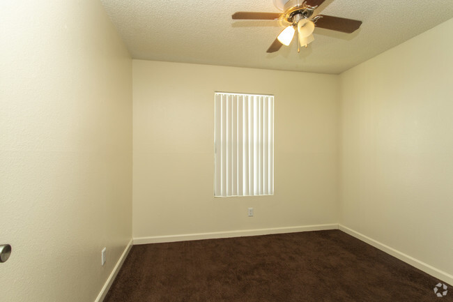 3BR,2BA-970SF - Sunrise Apartments