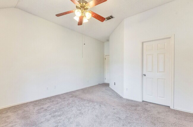 Building Photo - 3600 Cheyenne St