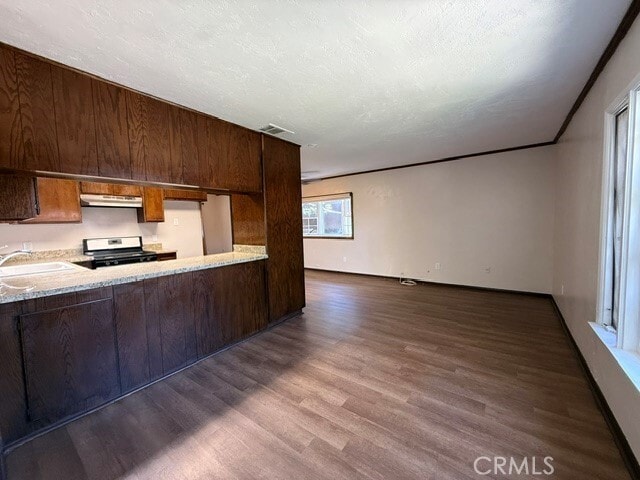 Building Photo - 880 N Sherman Ave