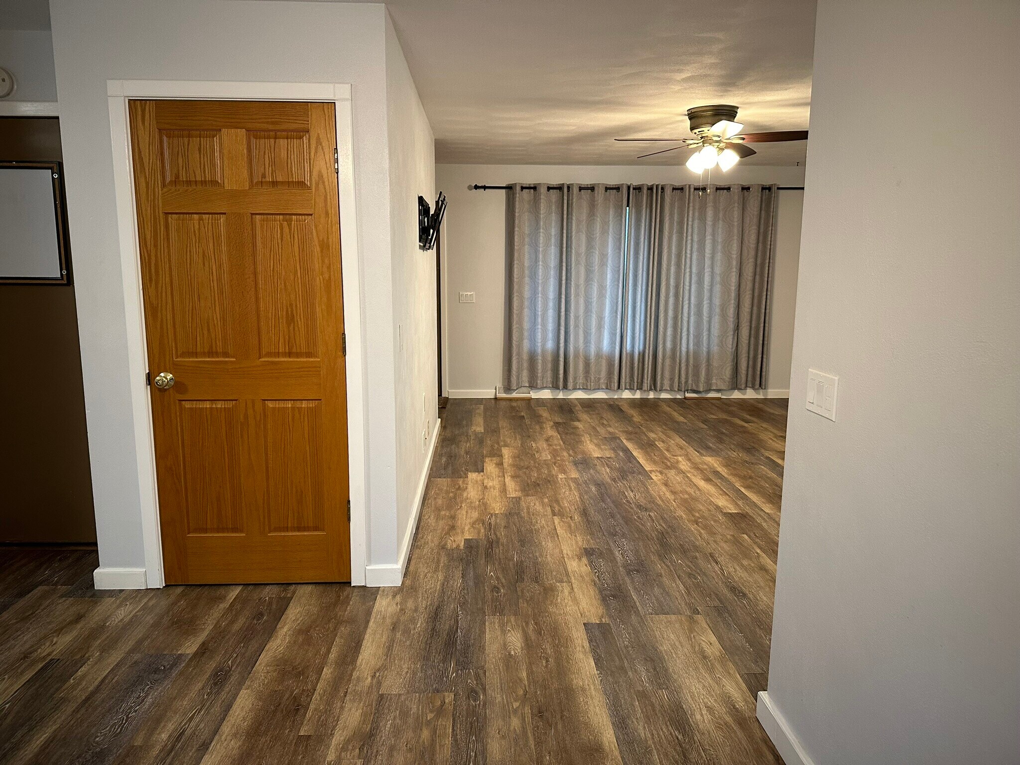 Building Photo - 1621 Southridge Dr