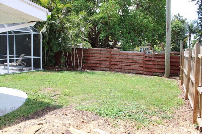 Building Photo - 4215 18th Ave Dr W