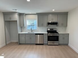 Building Photo - 146 Schley St