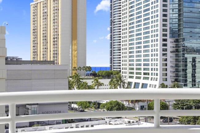 Building Photo - 1341 Kapiolani Blvd