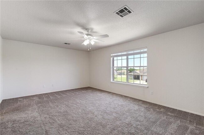 Building Photo - 205 Spring Branch Loop