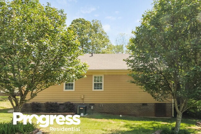 Building Photo - 4336 Chadwell Ln