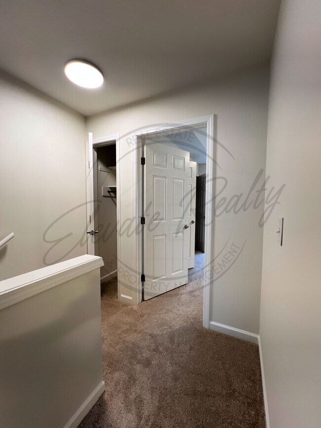 Building Photo - SPECIAL: FIRST MONTHS RENT FREE! Two Bedro...