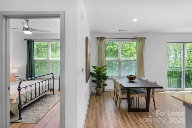 Building Photo - 9821 Research Dr