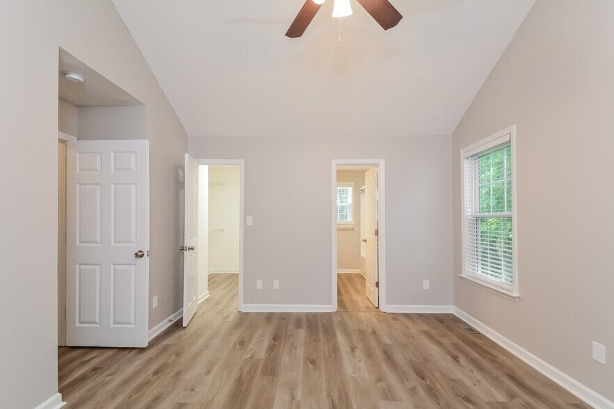 Building Photo - 1005 Henchman Ct