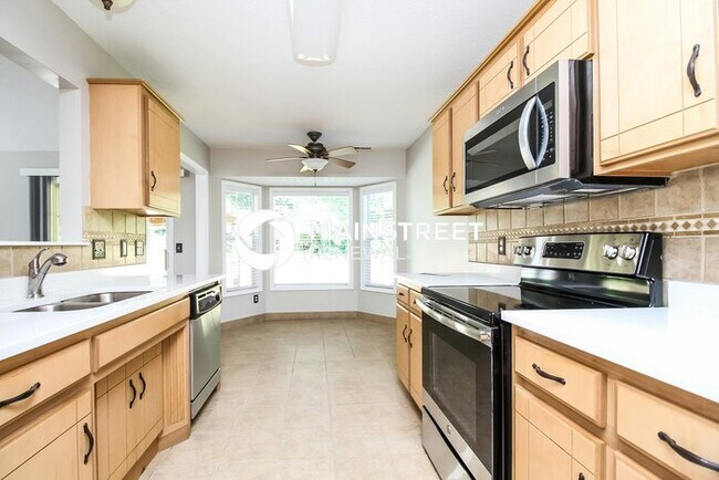 Building Photo - 3 Bedroom Pet-Friendly Home in La Vergne, TN with Main Street Renewal