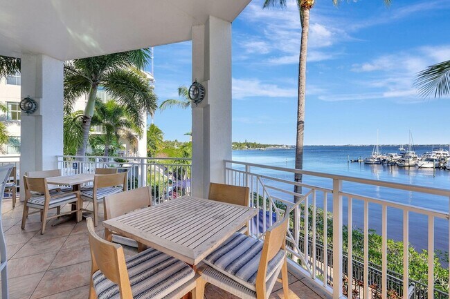 Building Photo - 275 NW Flagler Ave