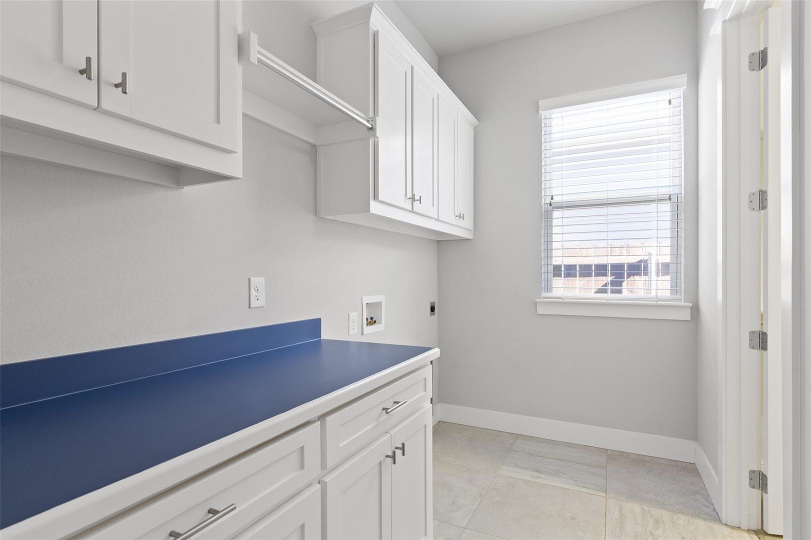 Building Photo - 406 Hearth Terrace