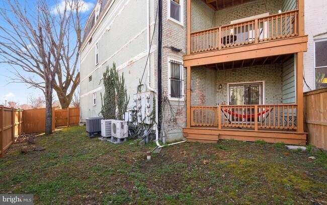 Building Photo - 1434 Potomac Ave SE