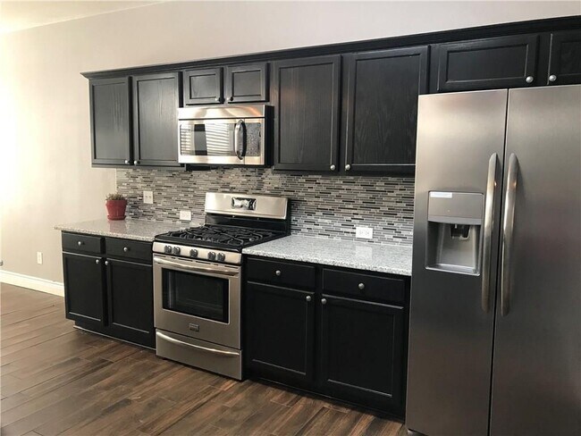 Building Photo - 420 Hanover Ct
