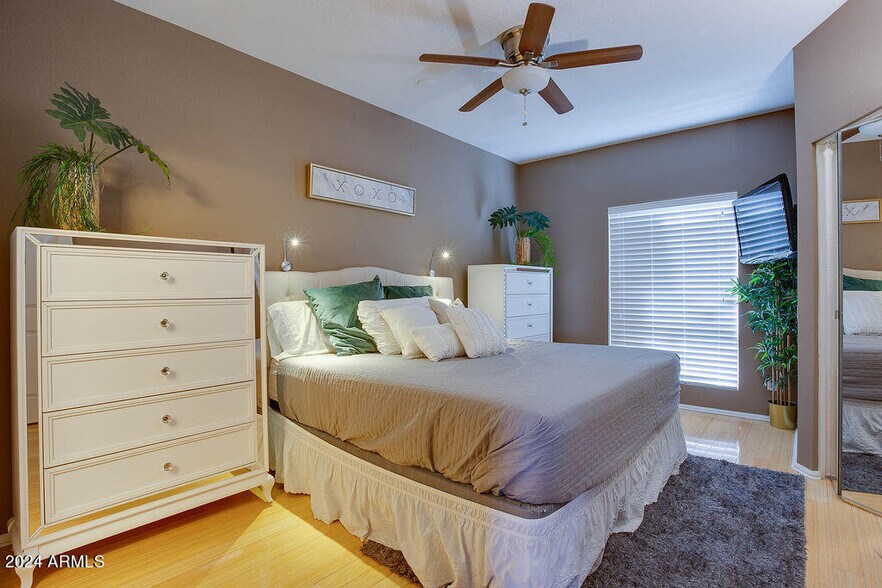 Building Photo - 101 N 7th St