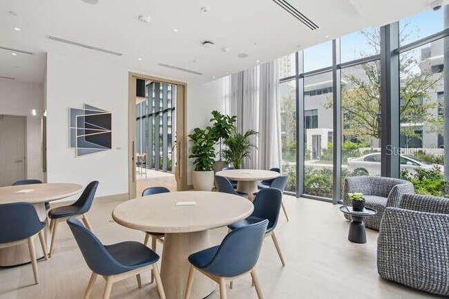 Building Photo - 3015 S Ysabella Ave