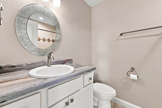 Building Photo - $2,745.95, 4 bed, 3.5 bath, located in Colorado Springs with Central AC
