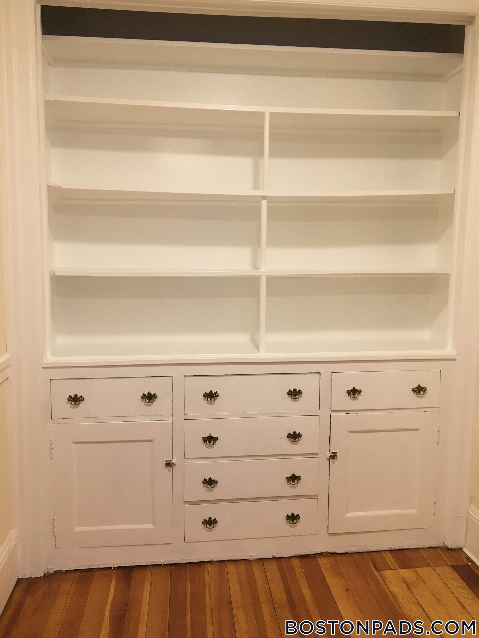 Building Photo - 1463 Beacon St