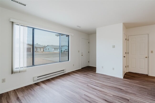 Building Photo - 3123 N Truwood Dr