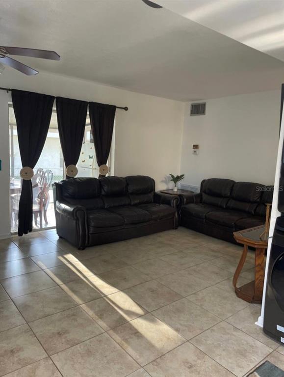 Building Photo - 612 E Morgan St