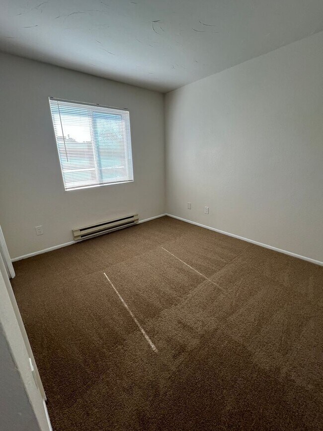 Building Photo - 914 N Belvedere Ave