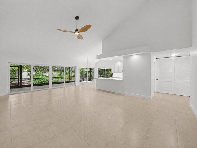 Building Photo - 303 Leeward Dr