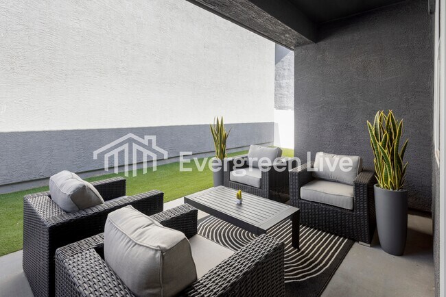 Building Photo - 9117 N 181st Ave