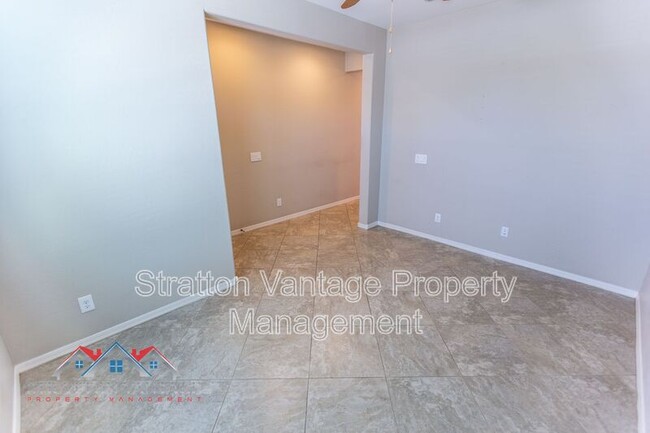 Building Photo - 256 N Jesse St