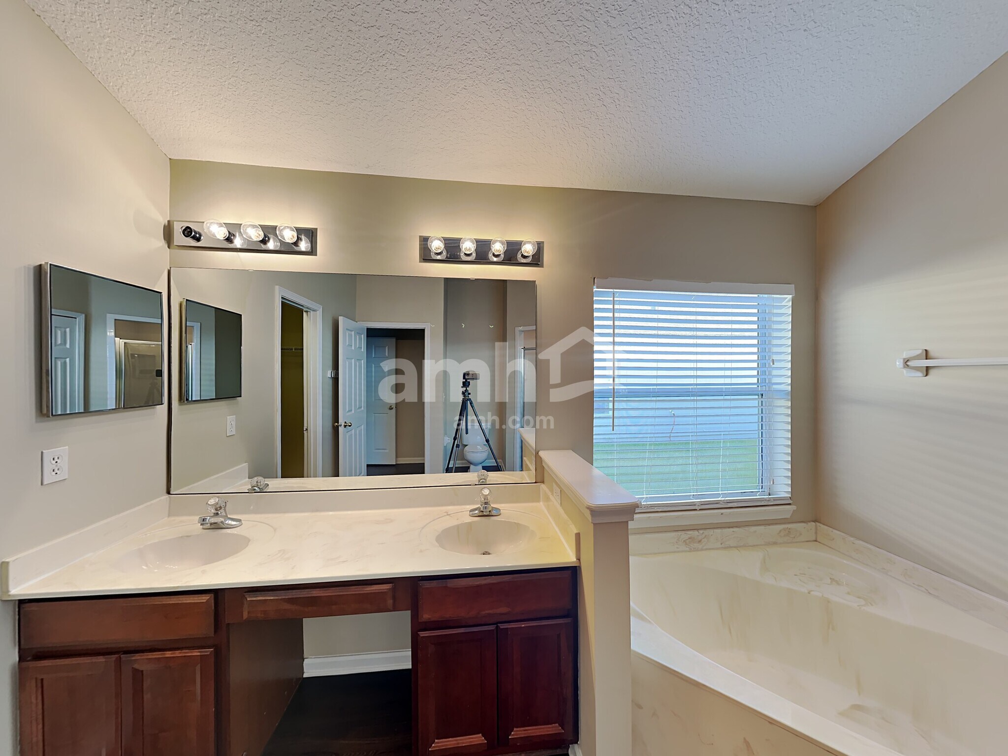 Building Photo - 2725 Spinnerbait Ct