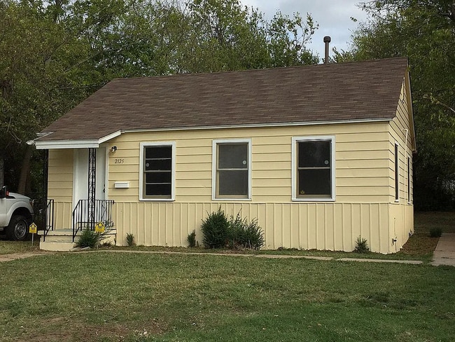 Primary Photo - Charming 3 Bed, 1 Bath Home in Tulsa, OK S...