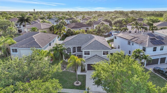 Building Photo - 2102 SW 176th Ave