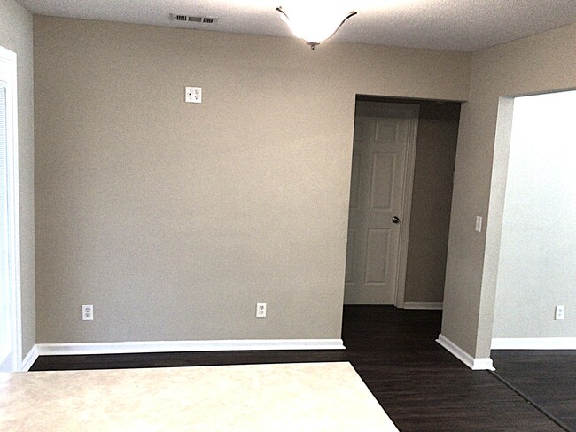 Building Photo - 118 Blue Gill Ln