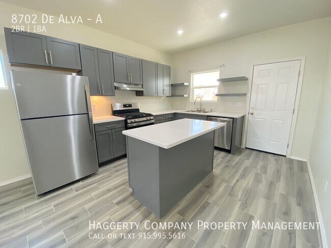 Building Photo - 8702 De Alva Dr