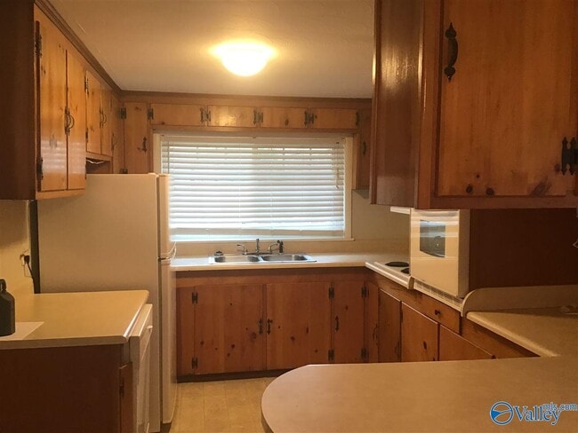Building Photo - 9179 Segers Rd