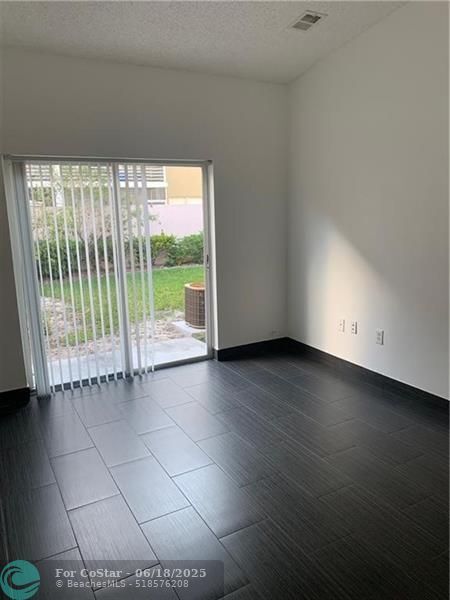 Building Photo - 3129 NW 86th Ave